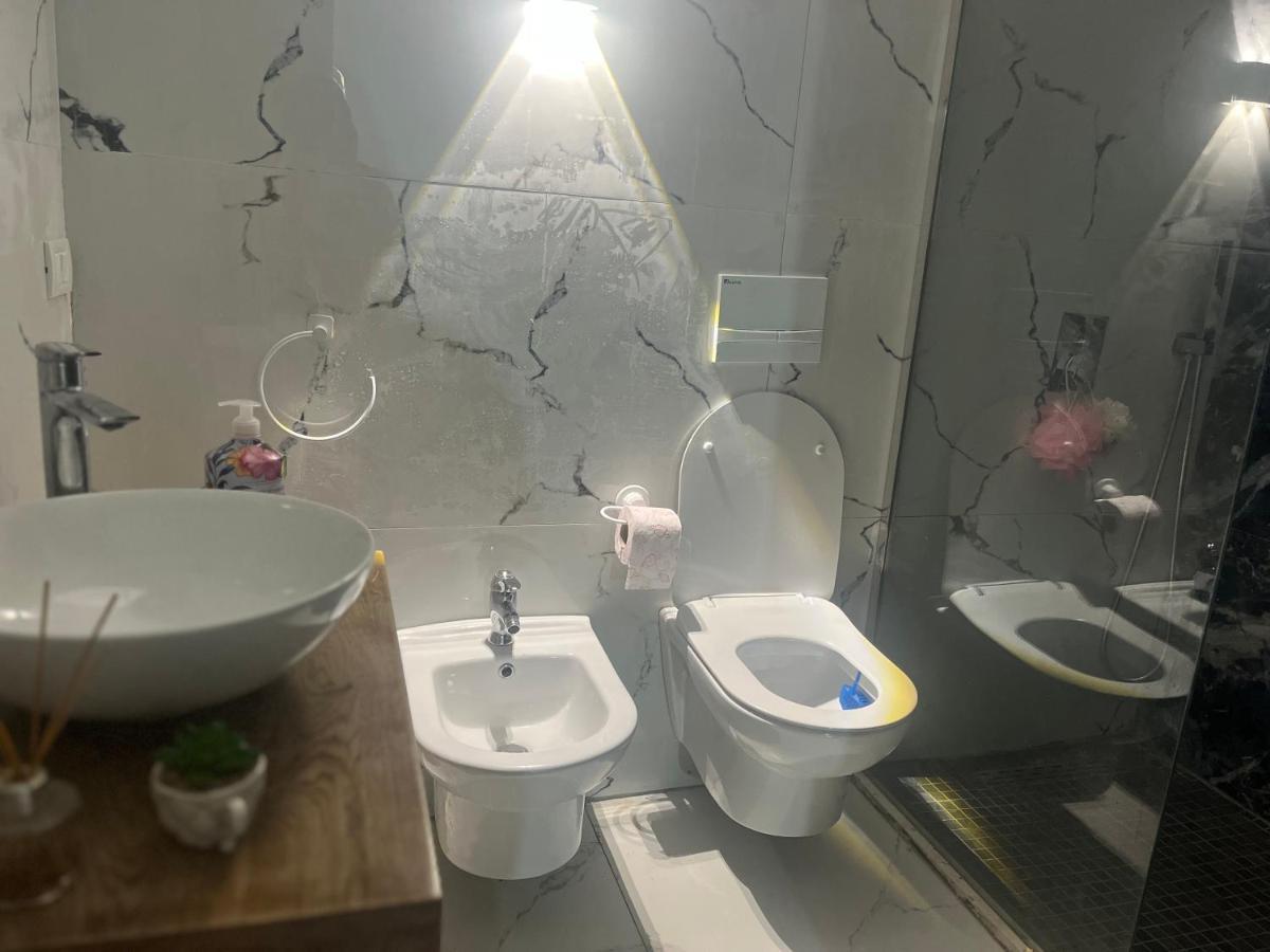 Guest House Open Room Durrës 外观 照片
