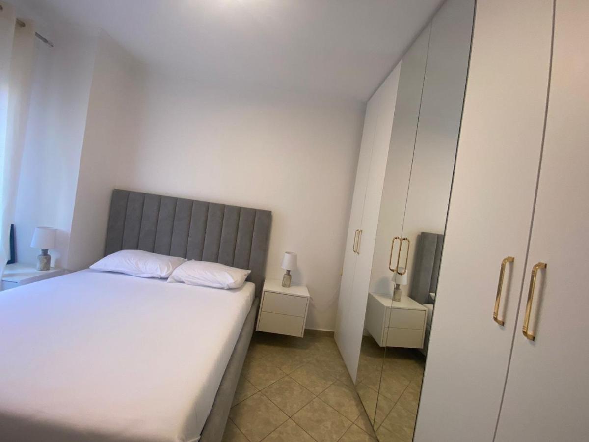 Guest House Open Room Durrës 外观 照片