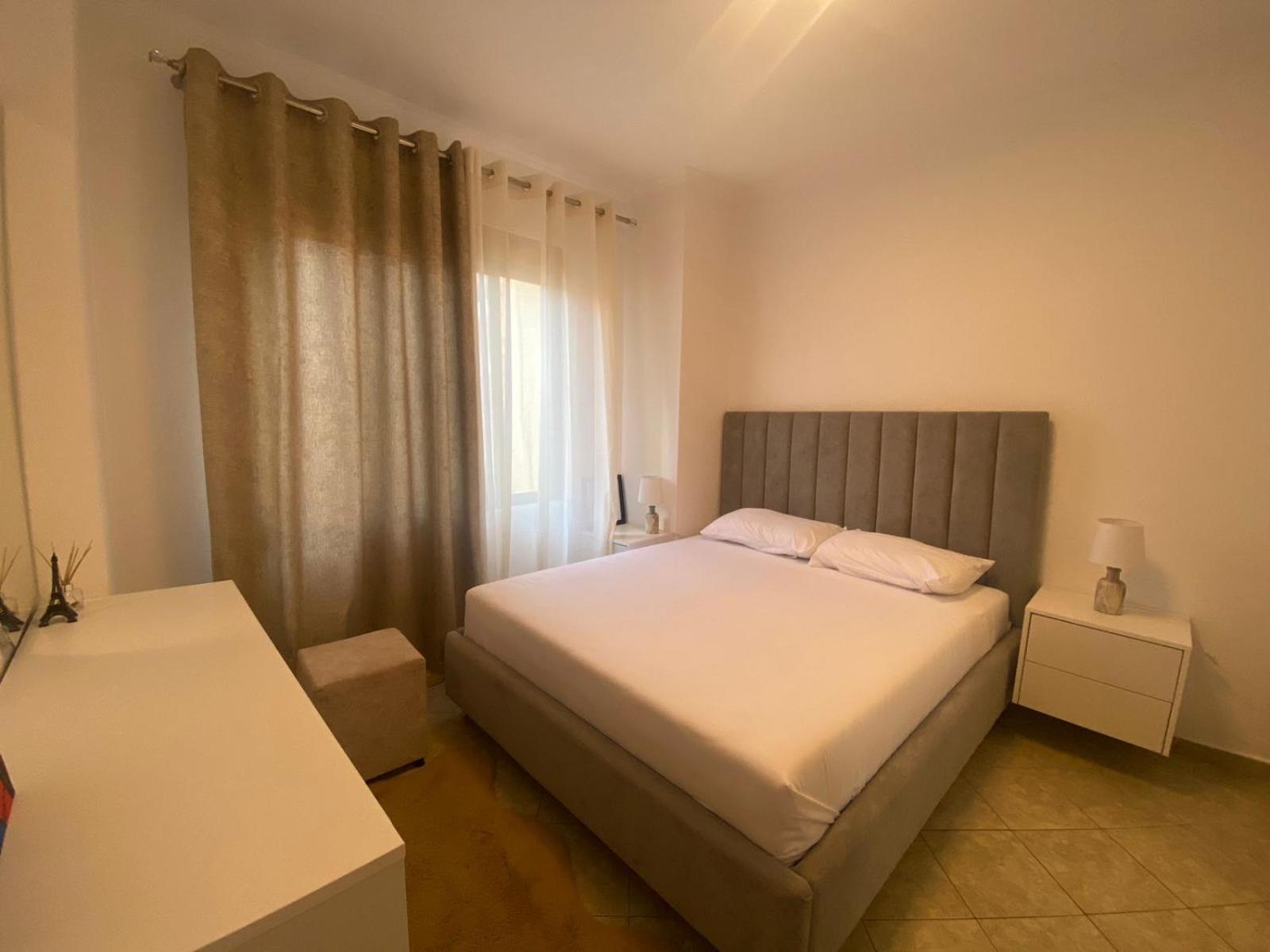 Guest House Open Room Durrës 外观 照片